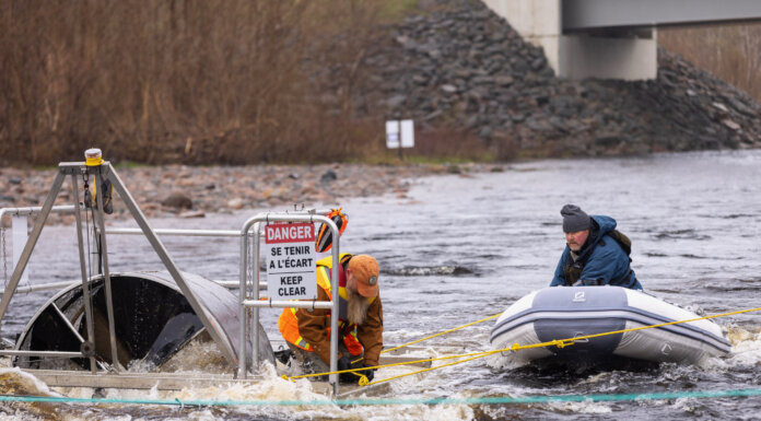 Smolt wheel installed in Chéticamp River to collect salmon data